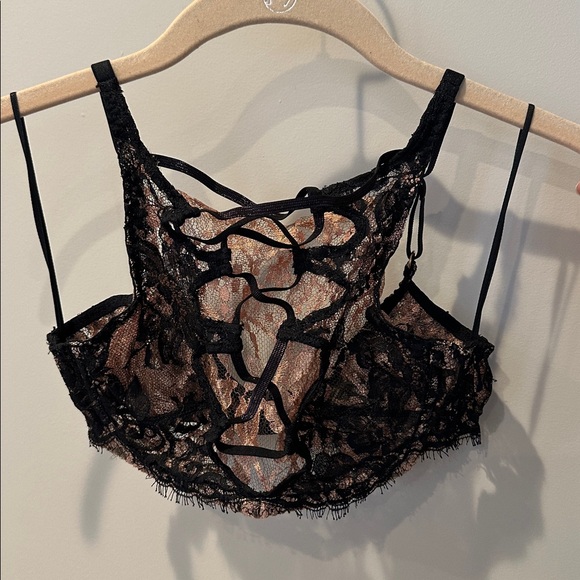 NWOT Agent Provocateur Black and Pink Celestine Bra - Picture 7 of 7